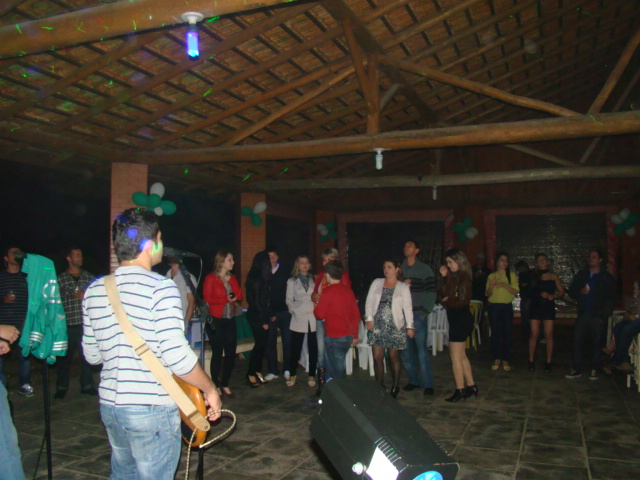 Descrio: C:\Users\MEC\Desktop\Micro Intelbras\HD_WIN2000\Documents and settings\Marcelo\Meus Documentos\Site DJ MEC - JDR Sistemas\Dj_Mec_Banda_Universus_2.JPG
