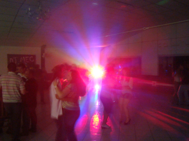 Descrio: C:\Users\MEC\Desktop\Micro Intelbras\HD_WIN2000\Documents and settings\Marcelo\Meus Documentos\Site DJ MEC - JDR Sistemas\Dj_Mec_Festa_Futsal_2.JPG