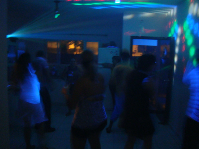 Descrio: C:\Users\MEC\Desktop\Micro Intelbras\HD_WIN2000\Documents and settings\Marcelo\Meus Documentos\Site DJ MEC - JDR Sistemas\Dj_Mec_Festa_Josi_2.JPG