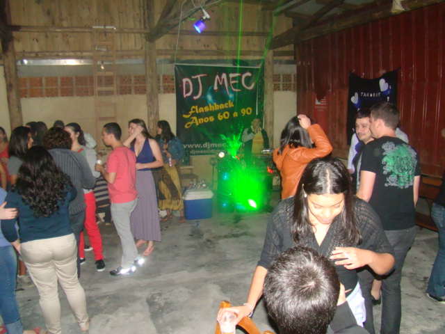 Descrio: C:\Users\MEC\Desktop\Micro Intelbras\HD_WIN2000\Documents and settings\Marcelo\Meus Documentos\Site DJ MEC - JDR Sistemas\Dj_Mec_Niver_Tamires_2.JPG