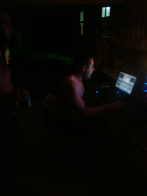 Descrio: C:\Users\MEC\Desktop\Micro Intelbras\HD_WIN2000\Documents and settings\Marcelo\Meus Documentos\Site DJ MEC - JDR Sistemas\Dj_Mec_Porto_Belo_2.JPG