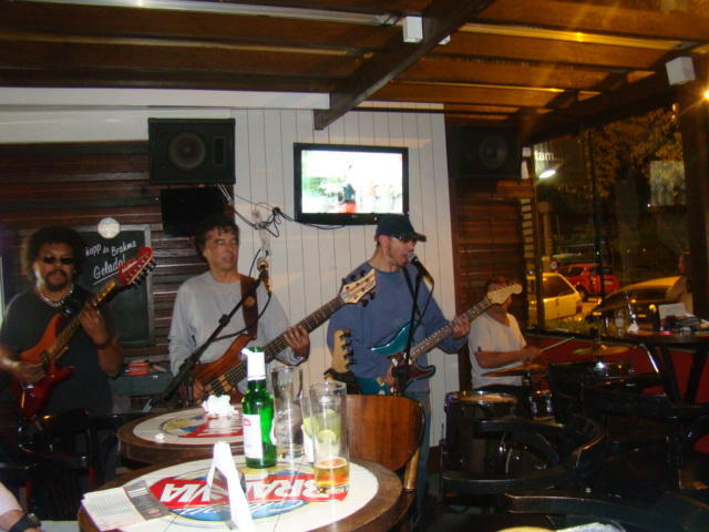 Descrio: C:\Users\MEC\Desktop\Micro Intelbras\HD_WIN2000\Documents and settings\Marcelo\Meus Documentos\Site DJ MEC - JDR Sistemas\Dj_Mec_Sui_Generis_6.JPG