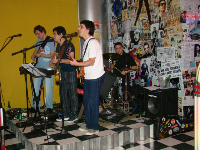 Descrio: C:\Users\MEC\Desktop\Micro Intelbras\HD_WIN2000\Documents and settings\Marcelo\Meus Documentos\Site DJ MEC - JDR Sistemas\Dj_Mec_The_Zorden_IV.JPG