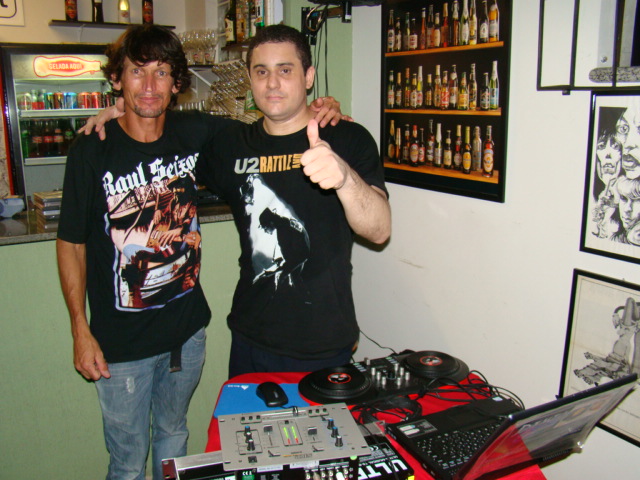 Descrio: C:\Users\MEC\Desktop\Micro Intelbras\HD_WIN2000\Documents and settings\Marcelo\Meus Documentos\Site DJ MEC - JDR Sistemas\Dj_Mec_Tunel_Tempo_29.JPG