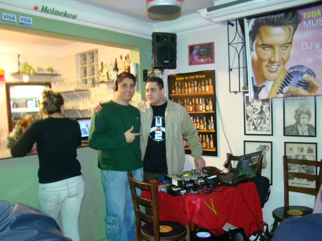 Descrio: C:\Users\MEC\Desktop\Micro Intelbras\HD_WIN2000\Documents and settings\Marcelo\Meus Documentos\Site DJ MEC - JDR Sistemas\Dj_Mec_Tunel_Tempo_64.JPG