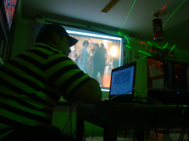 Descrio: C:\Users\MEC\Desktop\Micro Intelbras\HD_WIN2000\Documents and settings\Marcelo\Meus Documentos\Site DJ MEC - JDR Sistemas\Dj_Mec_Tunel_Tempo_80.JPG