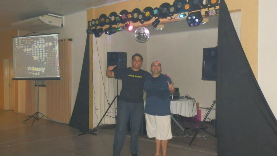 Descrio: C:\Users\MEC\Desktop\Micro Intelbras\HD_WIN2000\Documents and settings\Marcelo\Meus Documentos\Site DJ MEC - JDR Sistemas\VJ_Basky_Joinville_2.jpg